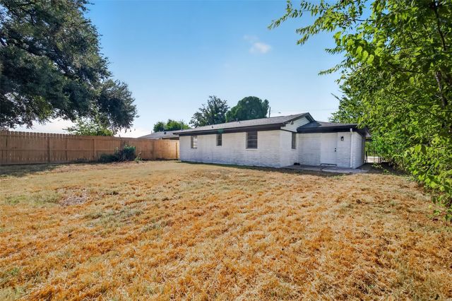 4637 Brinkley Street, Houston, TX 77051