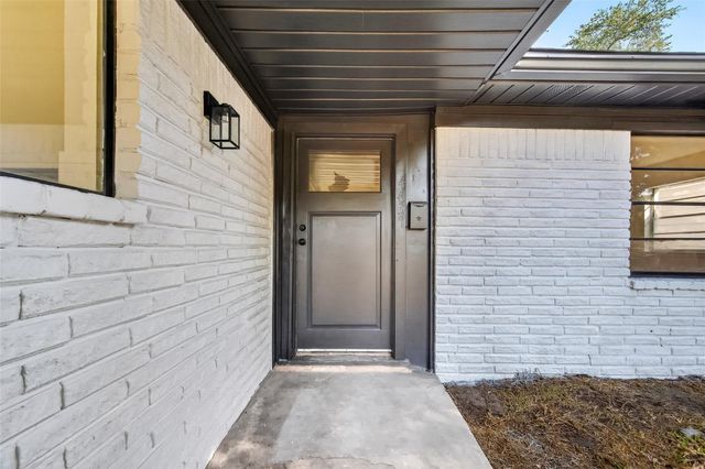 4637 Brinkley Street, Houston, TX 77051