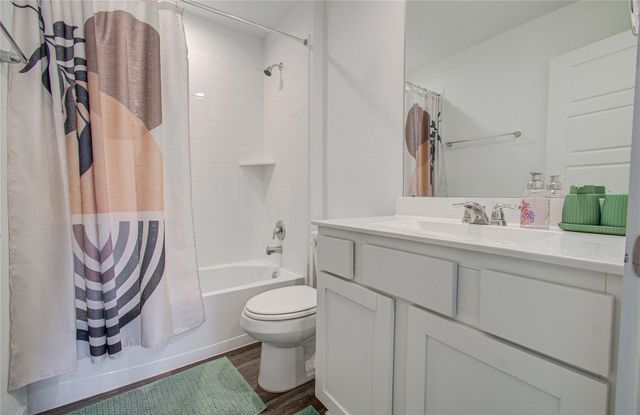 8611 Shumard Oak Drive, Rosharon, TX 77583