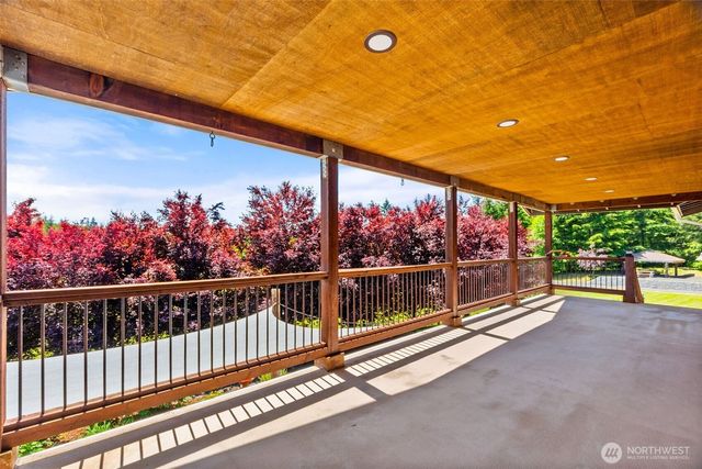 5924 139th Trail SW, Rochester, WA 98579