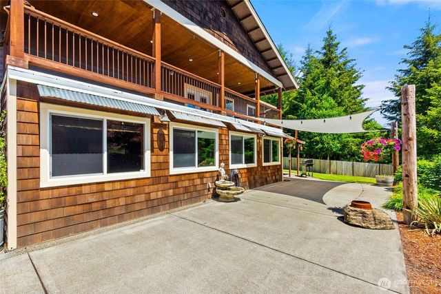 5924 139th Trail SW, Rochester, WA 98579