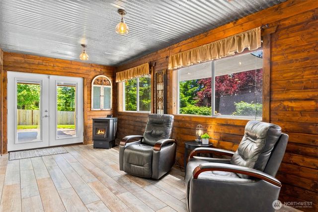 5924 139th Trail SW, Rochester, WA 98579
