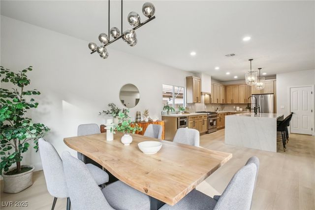 129 Sapodilla Lane, Las Vegas, NV 89144