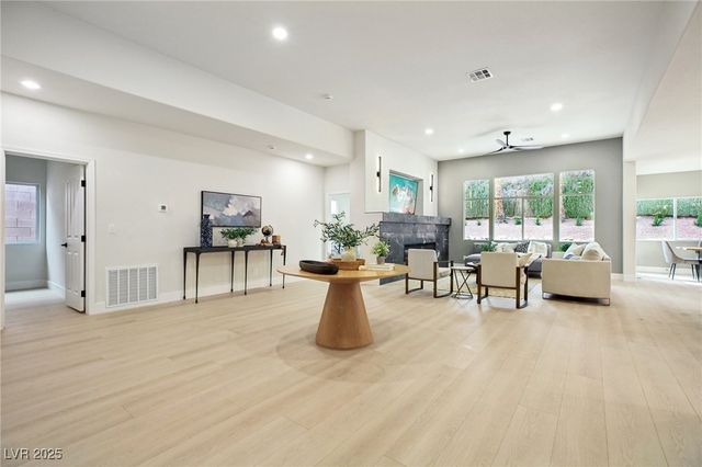 129 Sapodilla Lane, Las Vegas, NV 89144