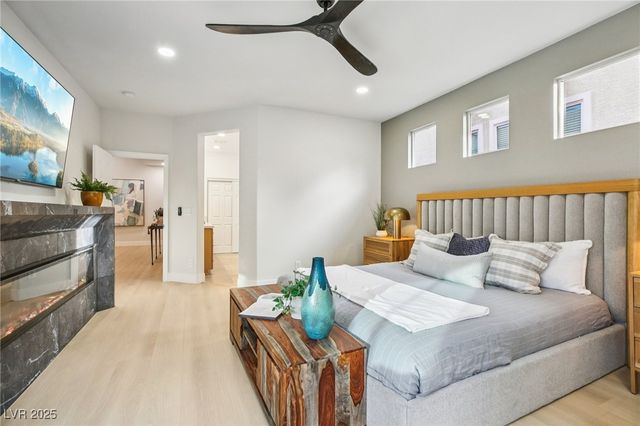 129 Sapodilla Lane, Las Vegas, NV 89144