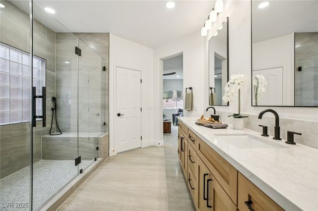 129 Sapodilla Lane, Las Vegas, NV 89144