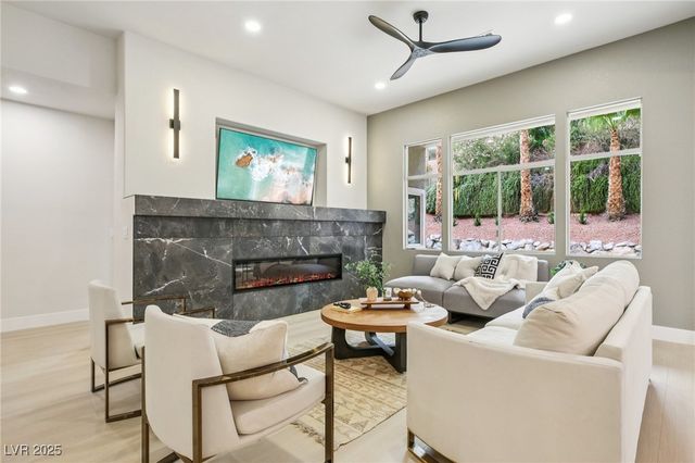 129 Sapodilla Lane, Las Vegas, NV 89144