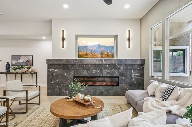 129 Sapodilla Lane, Las Vegas, NV 89144