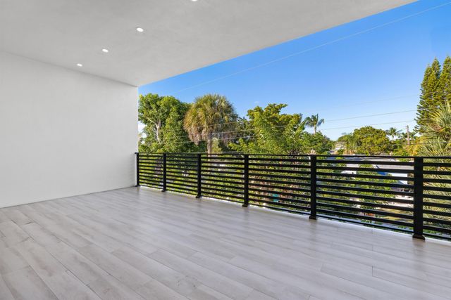 957 SW 12th Street, Boca Raton, FL 33486