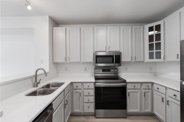 660 N 2nd Street 301, Minneapolis, MN 55401