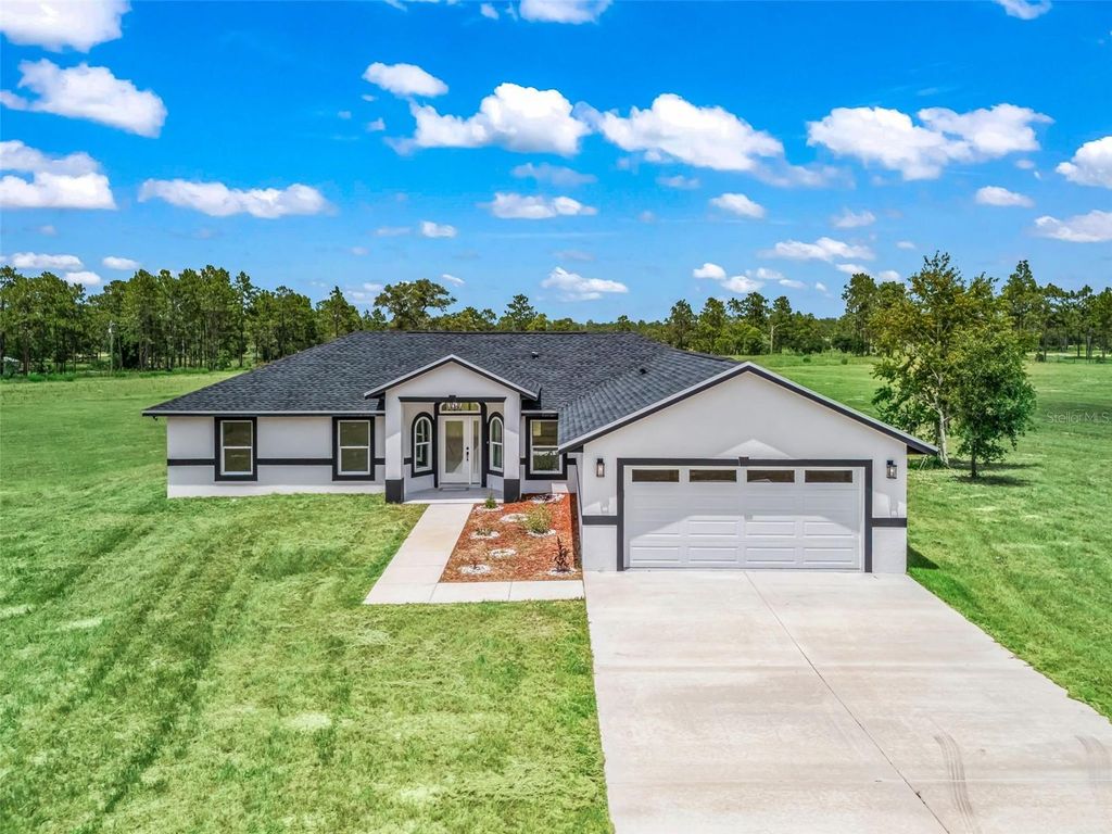 Image 1 of property listing at 14461 SE 80TH STREET, Morriston, FL 32668