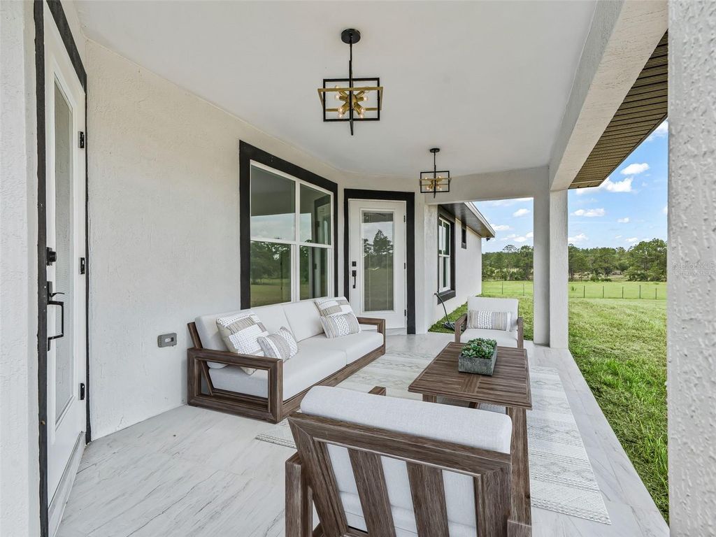 Image 26 of property listing at 14461 SE 80TH STREET, Morriston, FL 32668