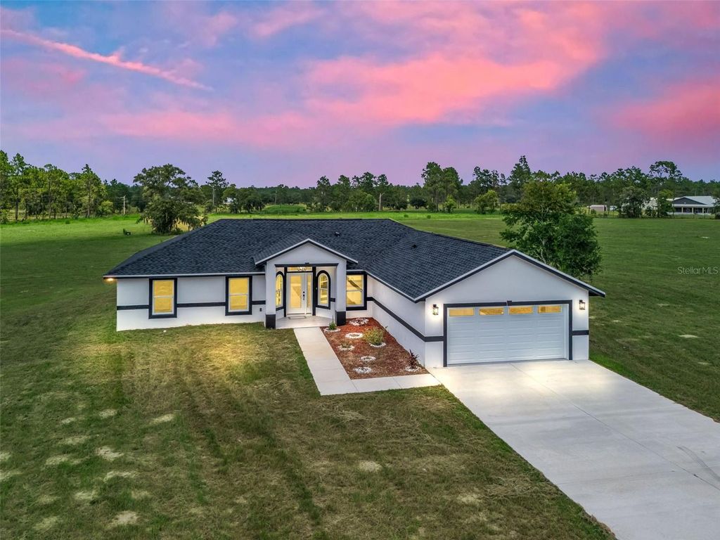 Image 31 of property listing at 14461 SE 80TH STREET, Morriston, FL 32668