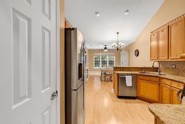 209 Candlewood Dr., Conway, SC 29526