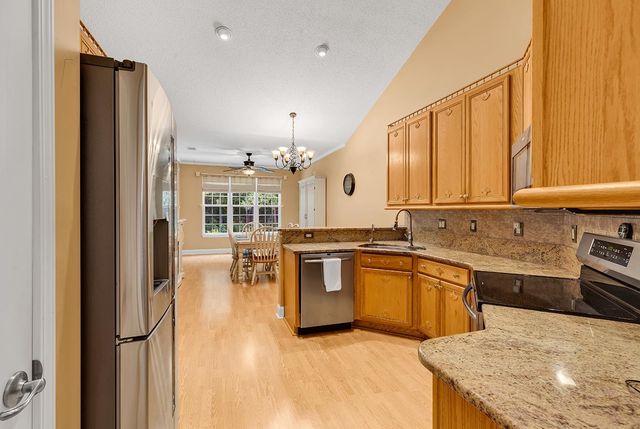 209 Candlewood Dr., Conway, SC 29526