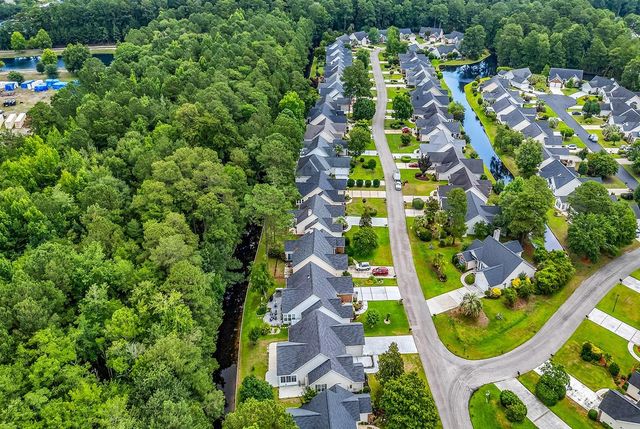 209 Candlewood Dr., Conway, SC 29526