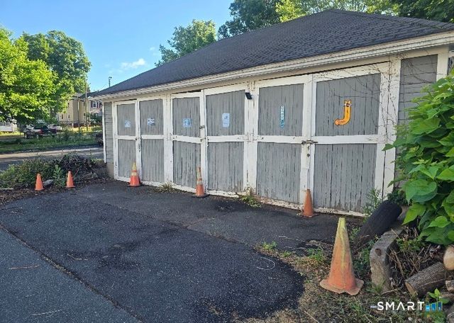 35 Maple Avenue, Enfield, CT 06082