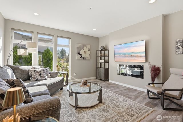 1313 150th Lane SW, Lynnwood, WA 98087