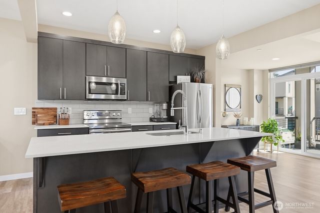 1313 150th Lane SW, Lynnwood, WA 98087