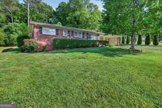 134 Thelma Road SW, Calhoun, GA 30701