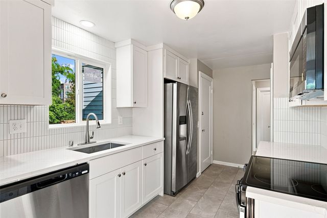 11261 Occidental Avenue S, Seattle, WA 98168
