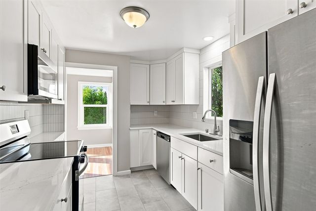 11261 Occidental Avenue S, Seattle, WA 98168