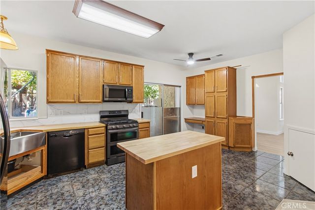 1069 Brick And Tile, Stockton, CA 95206