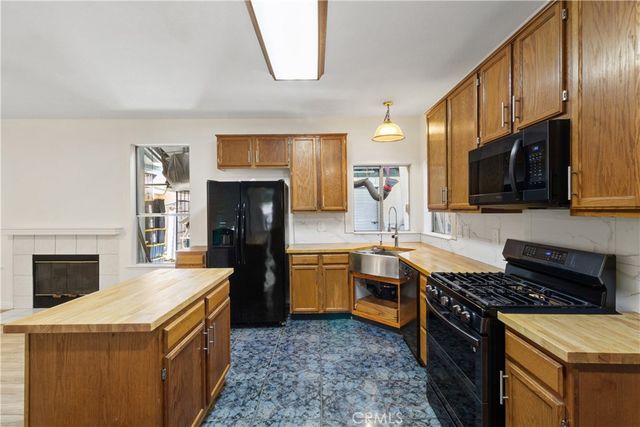 1069 Brick And Tile, Stockton, CA 95206