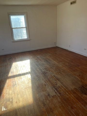 14340 Kilpatrick Avenue, Midlothian, IL 60445