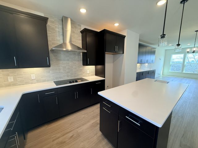 503 Summit Ave, Nashville, TN 37218