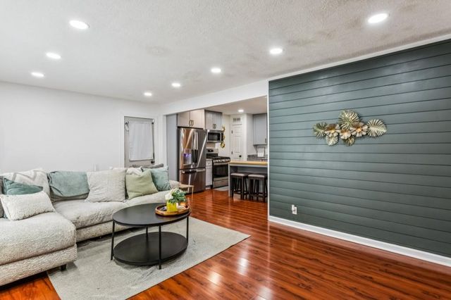 5430 Carol SW Circle, Mableton, GA 30126