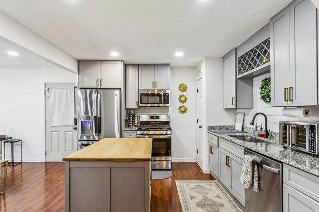 5430 Carol SW Circle, Mableton, GA 30126