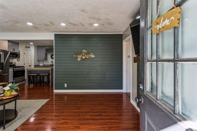 5430 Carol SW Circle, Mableton, GA 30126