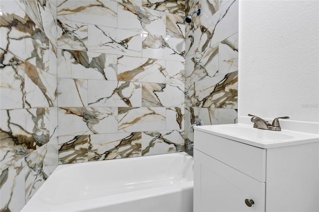 701 CLAUDE HOLMES SR AVENUE, Haines City, FL 33844