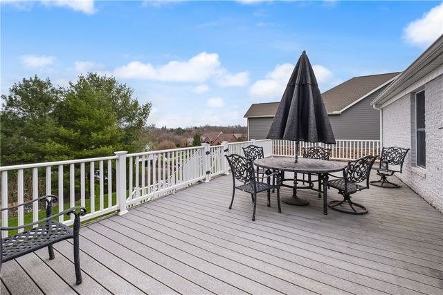 478 Spruce Ln, Houston, PA 15342