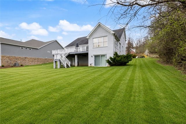 478 Spruce Ln, Houston, PA 15342