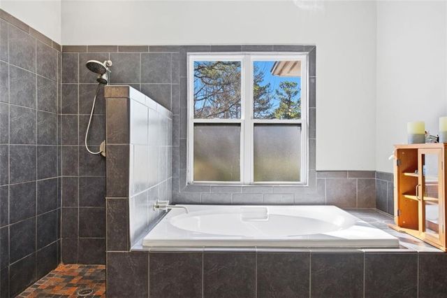 3591 Wynterset Drive, Snellville, GA 30039