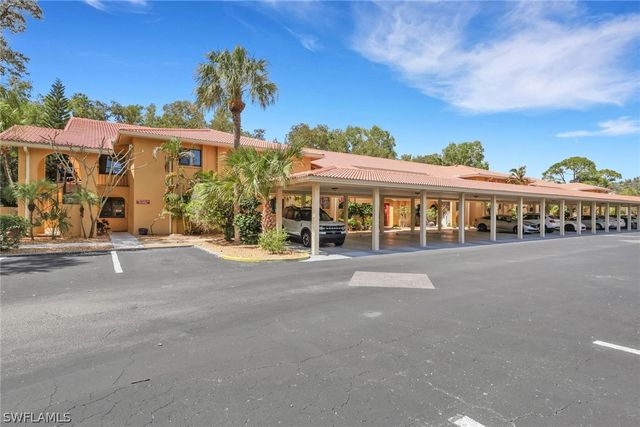 9820 Citadel LN, Bonita Springs, FL 34135