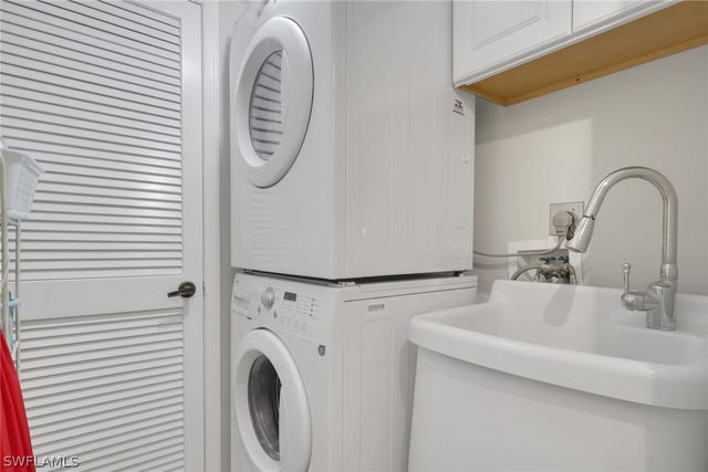 9820 Citadel LN, Bonita Springs, FL 34135