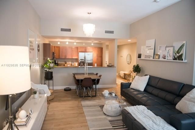 8395 SW 73rd Ave 105, Miami, FL 33143