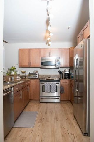 8395 SW 73rd Ave 105, Miami, FL 33143