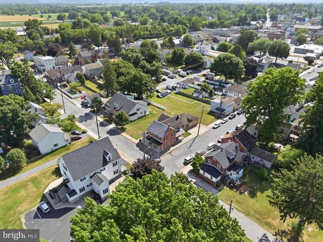 222 MOUNT JOY ST, Mount Joy, PA 17552