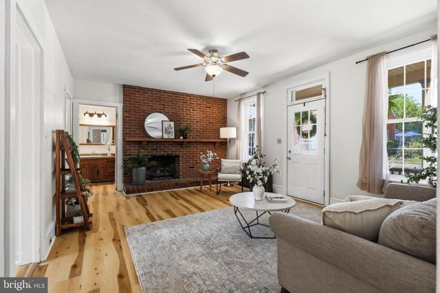 222 MOUNT JOY ST, Mount Joy, PA 17552
