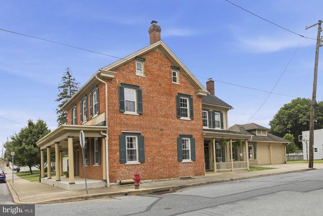 222 MOUNT JOY ST, Mount Joy, PA 17552