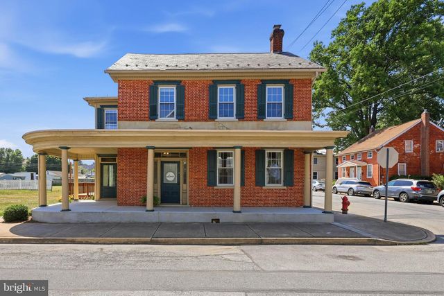 222 MOUNT JOY ST, Mount Joy, PA 17552