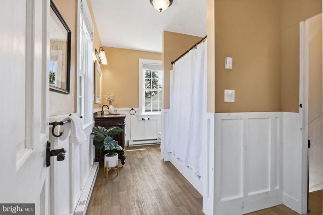 222 MOUNT JOY ST, Mount Joy, PA 17552