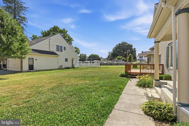 222 MOUNT JOY ST, Mount Joy, PA 17552