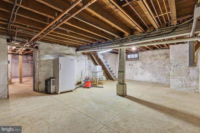 222 MOUNT JOY ST, Mount Joy, PA 17552