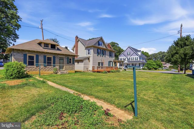 222 MOUNT JOY ST, Mount Joy, PA 17552