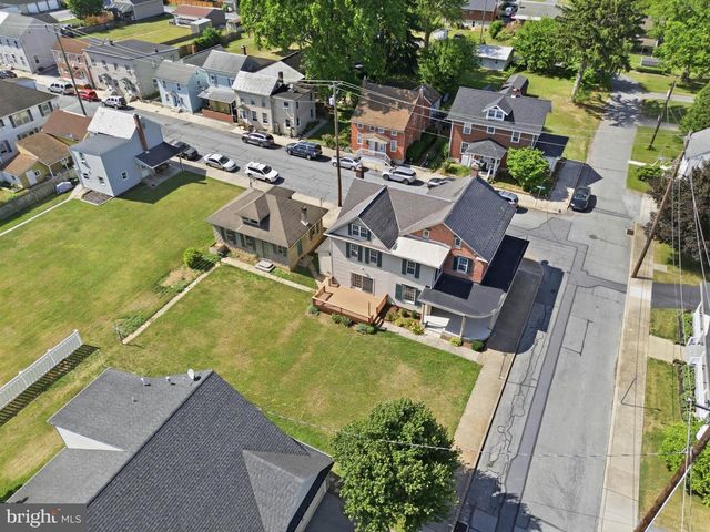 222 MOUNT JOY ST, Mount Joy, PA 17552